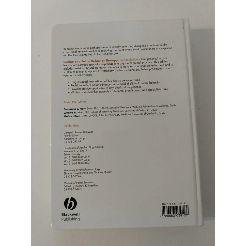 Canine and Feline Behavior Therapy (2nd Edition) Hart, Hart, Bain cat dog book